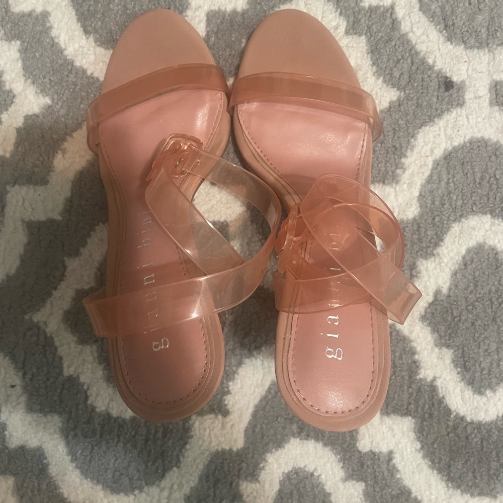Gianni bini size 7
